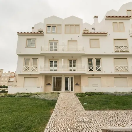 28 - Baleal Apartment *